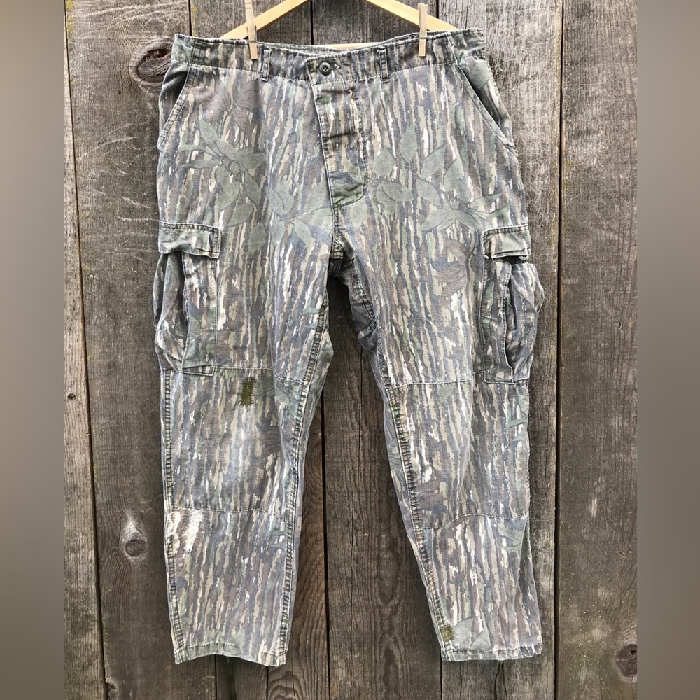 Vintage Realtree Camo Distressed & Patched Combat Cargo Pants X-Large Regular
